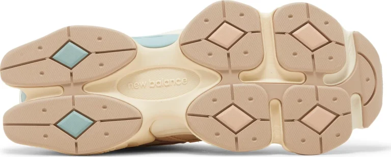 New Balance 9060 - Ivory