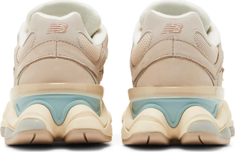 New Balance 9060 - Ivory