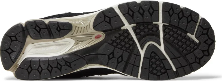 New Balance 2002R - Protection Pack - Black Grey