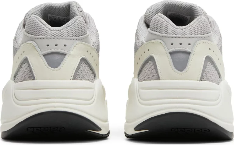 Yeezy Boost 700 - Static
