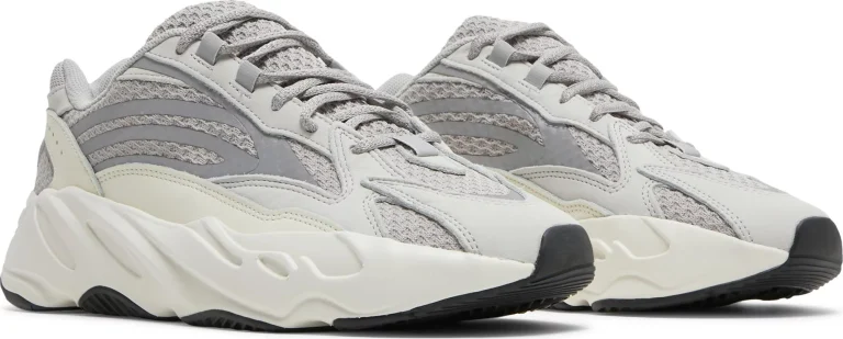 Yeezy Boost 700 - Static