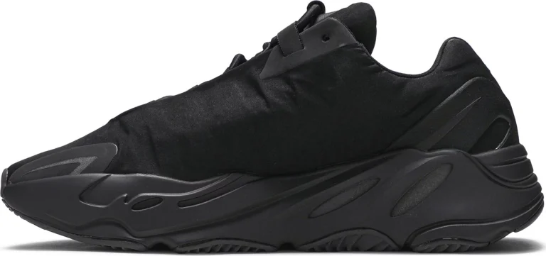 Yeezy Boost 700 -  MNVN Triple Black