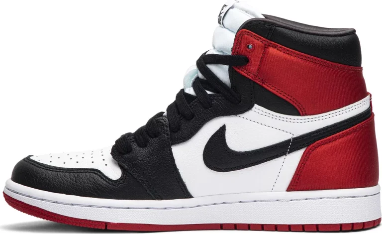 Air Jordan 1 High - Satin Black Toe