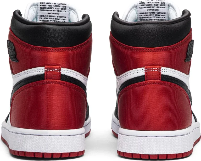 Air Jordan 1 High - Satin Black Toe