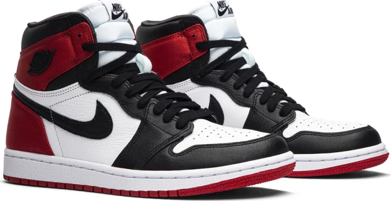 Air Jordan 1 High - Satin Black Toe