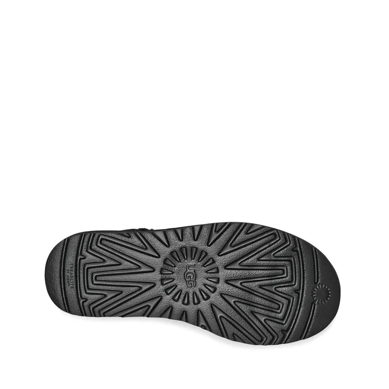 UGG CLASSIC PLATFORM BLACK