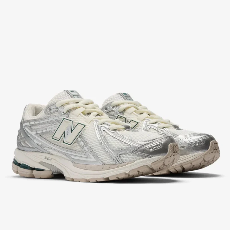 New Balance 1906 - Silver Metallic Cream