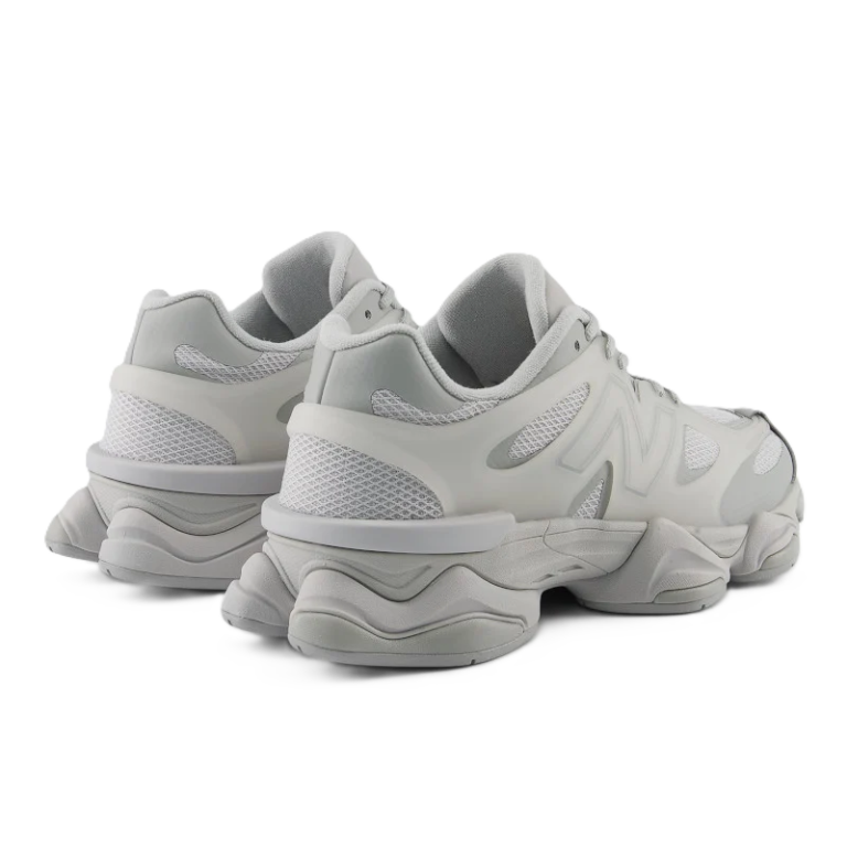 New Balance 9060 - X Light Grey