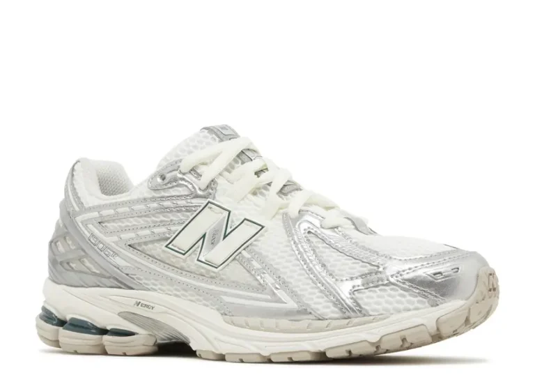 New Balance 1906 - Silver Metallic Cream