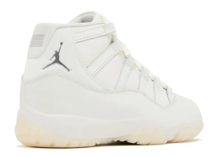Air Jordan 11 Retro - Grand Finale