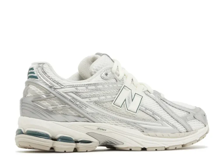 New Balance 1906 - Silver Metallic Cream