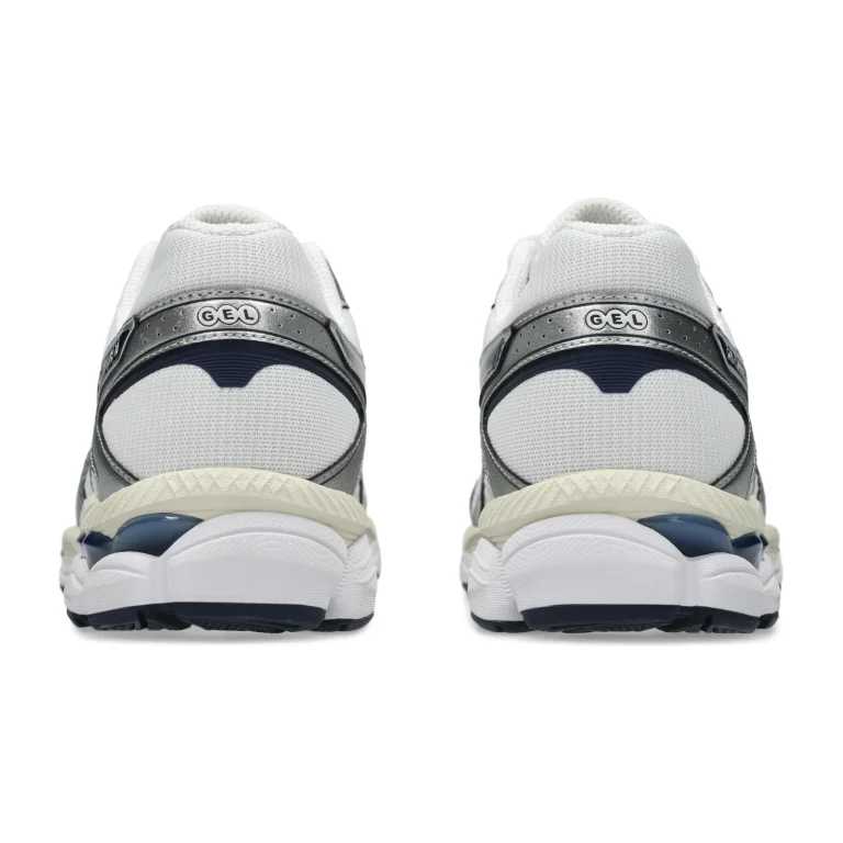 ASICS Gel-Cumulus 16 - White Midnight