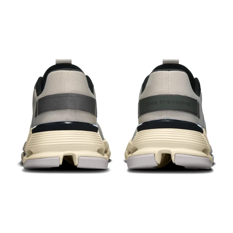 On Cloudnova Form 2 - Pearl Black