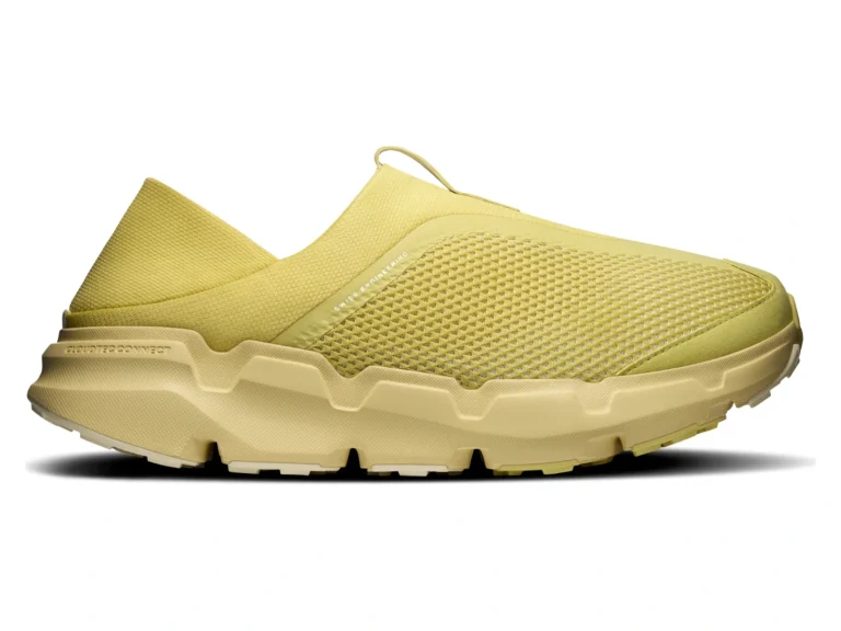 On Cloudsoma Moc - Acacia