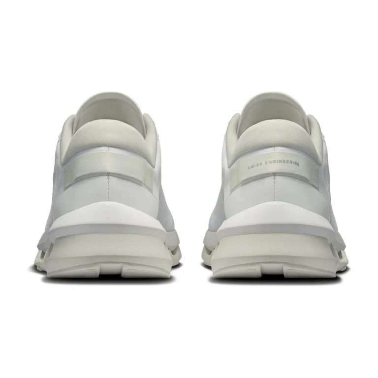 On Cloudzone - White