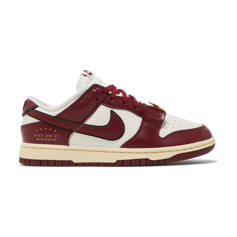 Dunk Low SE Sisterhood - Team Red